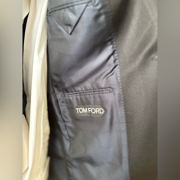 Tom Ford Midnight Blue Tuxedo - Picture 8 of 12